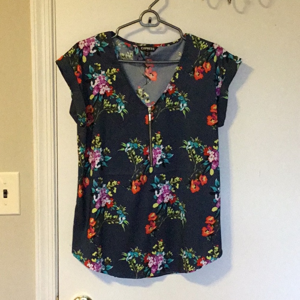 EXPRESS v neck blouse sz M